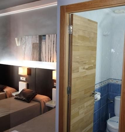 Hostal Plaza Ruiz Ceuta Exteriér fotografie