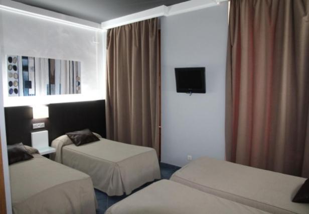 Hostal Plaza Ruiz Ceuta Pokoj fotografie